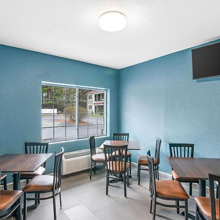 Quality Inn Queensbury Bagian luar foto