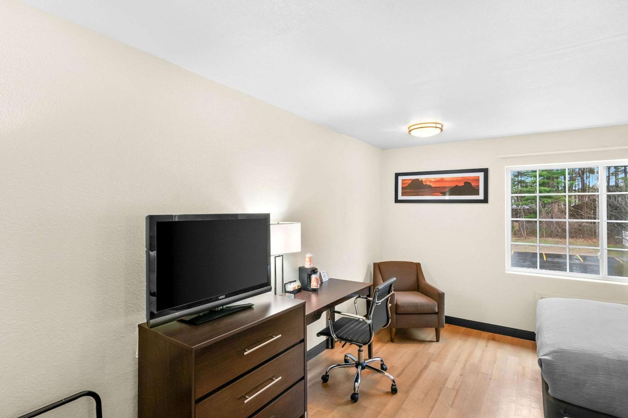 Quality Inn Queensbury Bagian luar foto