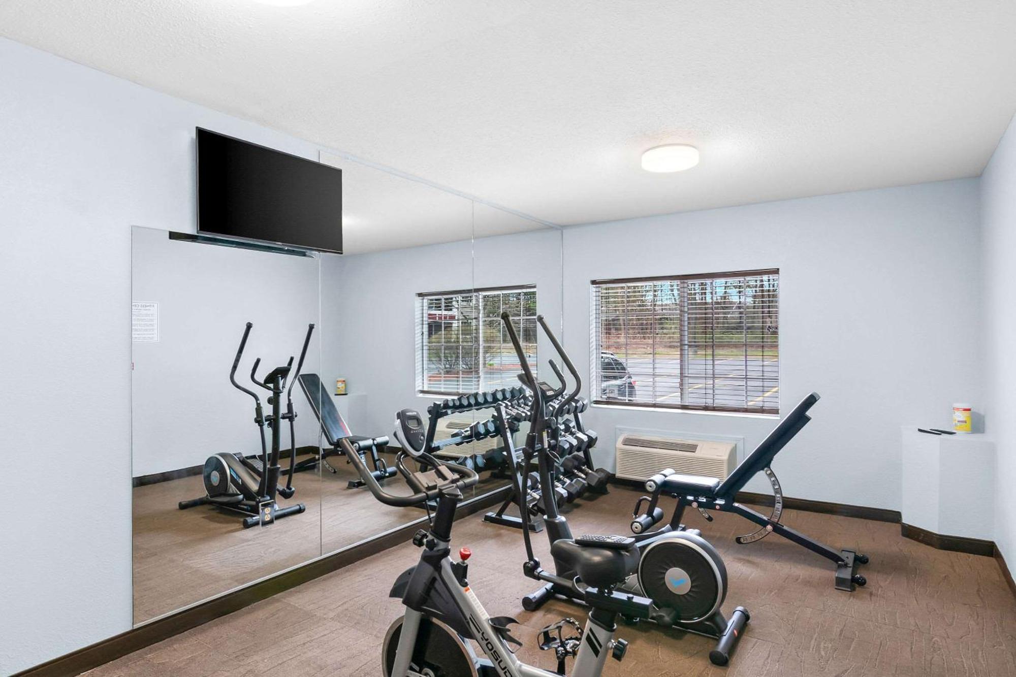 Quality Inn Queensbury Bagian luar foto