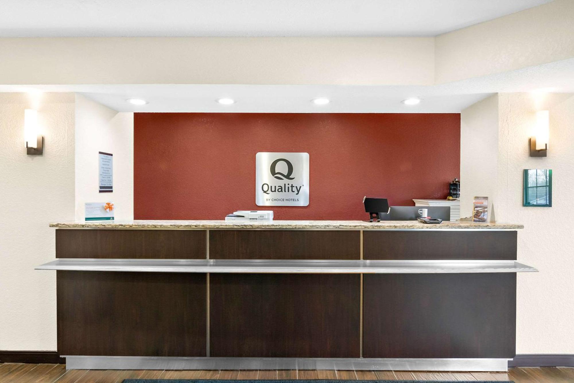 Quality Inn Queensbury Bagian luar foto